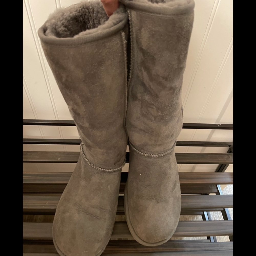 Uggs size 7